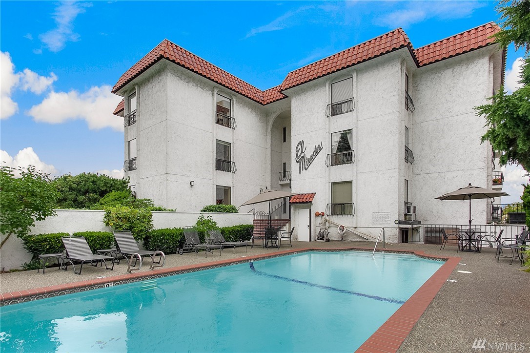2470 Dexter Ave N Unit 2-A Unit 2-A Seattle WA 98109