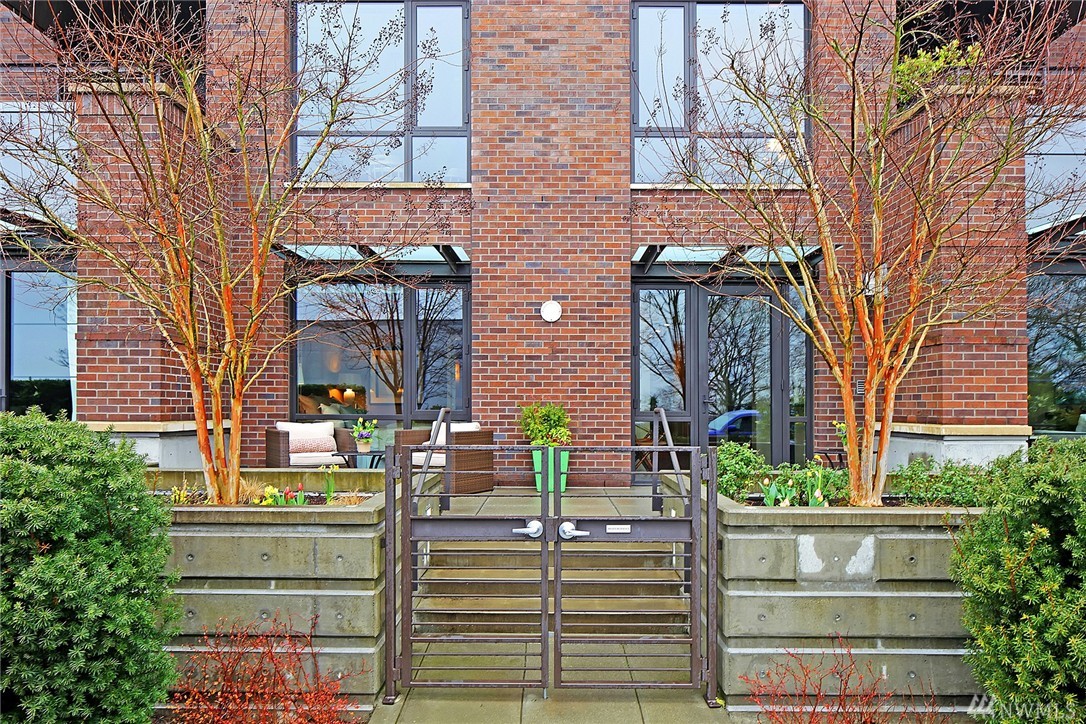 200 W Highland Dr Unit 106 Unit 106 Seattle WA 98119
