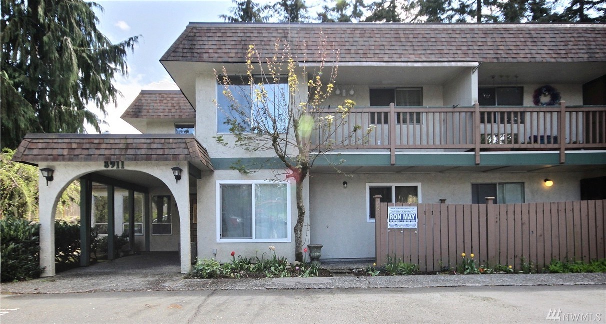 8911 Holly Dr Unit 201 Unit 201 Everett WA 98208