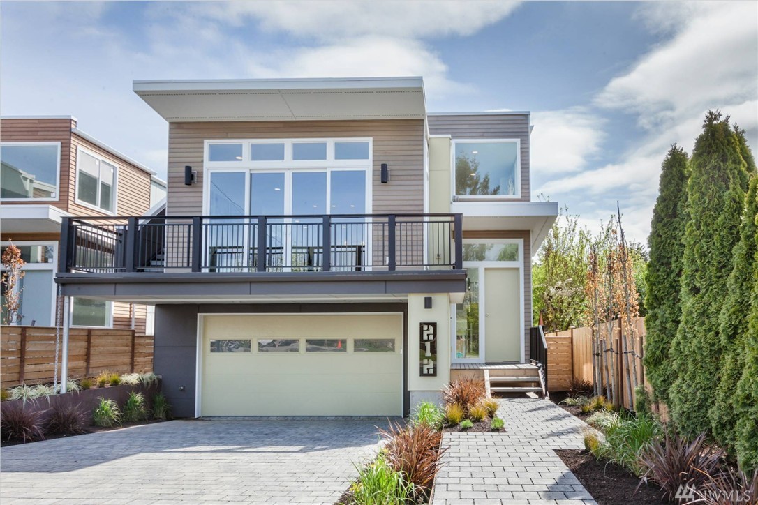 212 3rd St S Kirkland WA 98033