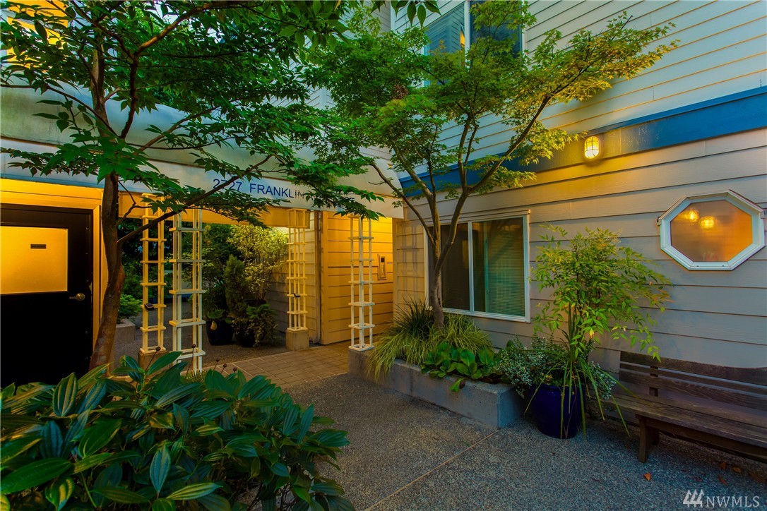 2727 Franklin Ave E Unit A302 Unit A302 Seattle WA 98102