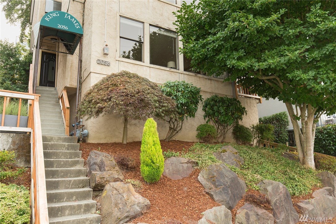 2056 13th Ave W Unit D Unit D Seattle WA 98119