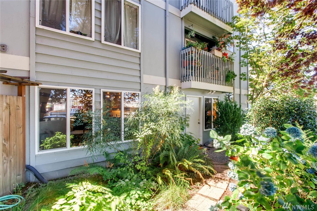 3413 Gilman Ave W Unit 101 Unit 101 Seattle WA 98119
