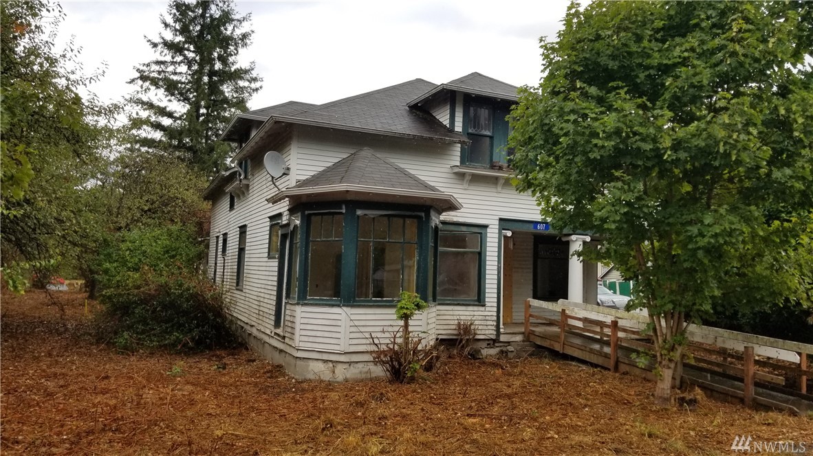 607 Maple St Hamilton WA 98255
