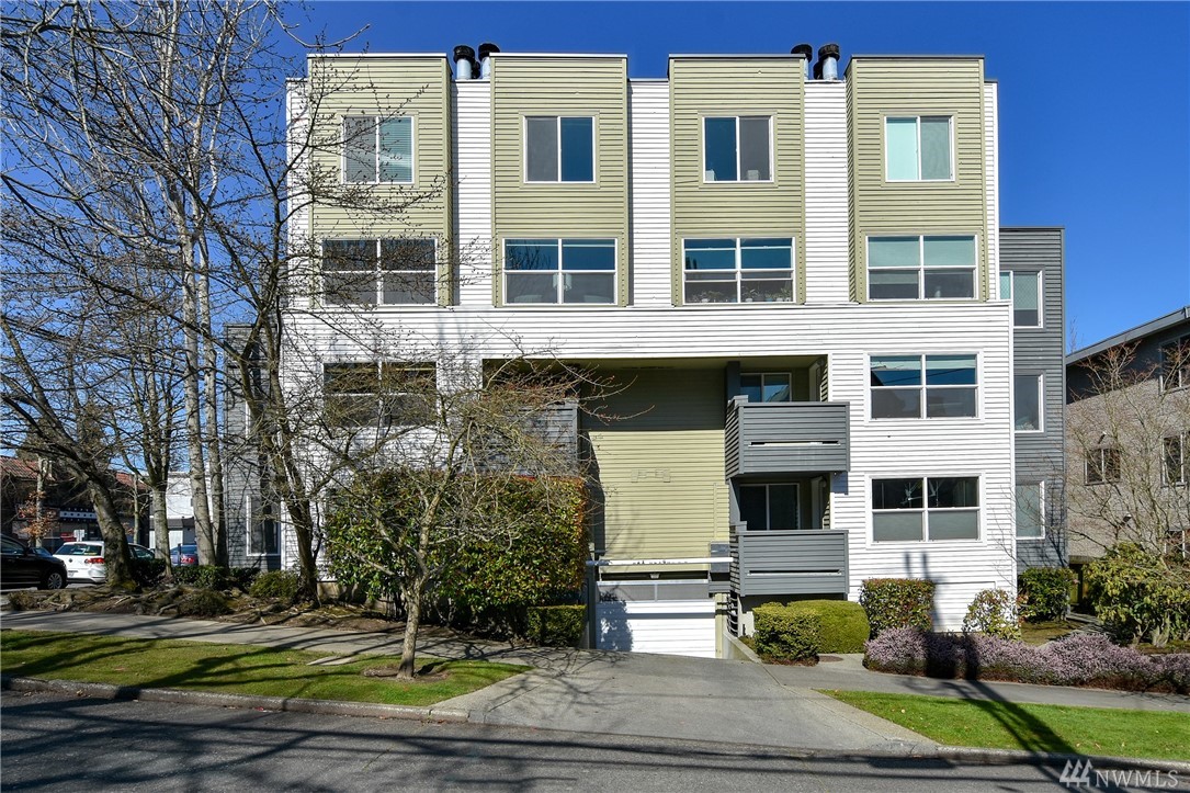 7600 Greenwood Ave N Unit 302 Unit 302 Seattle WA 98103