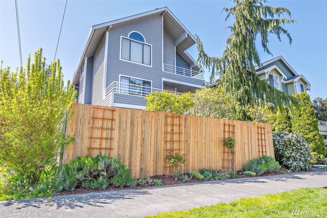 3049 60th Ave SW Unit 2 Unit 2 Seattle WA 98116