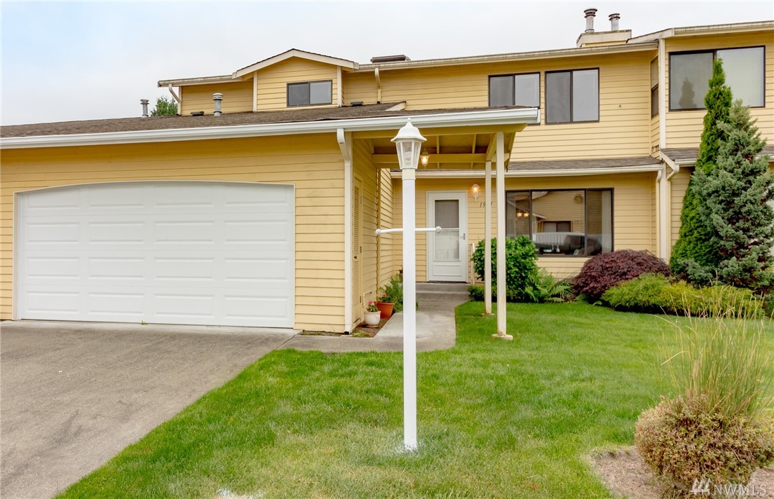 1937 F St SE Auburn WA 98002