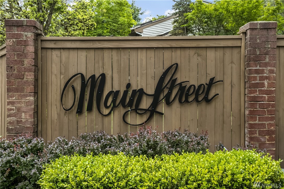 1 143rd Ave SE Bellevue WA 98007
