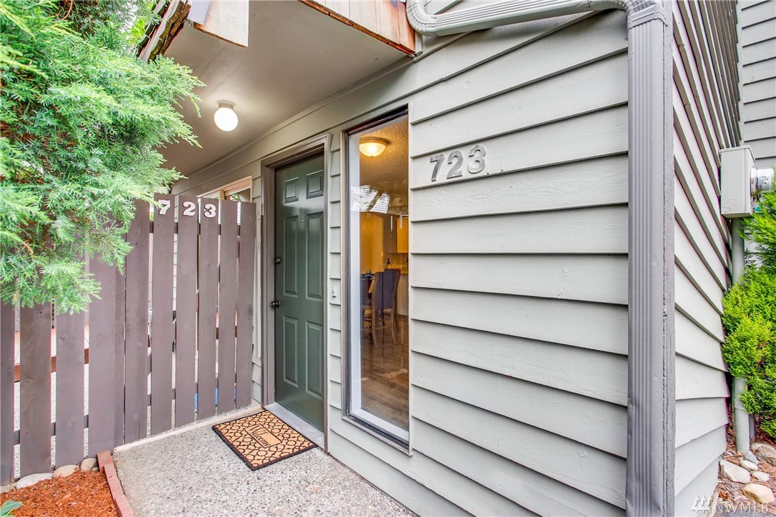 723 141st Ln SE Unit 723 Unit 723 Bellevue WA 98007