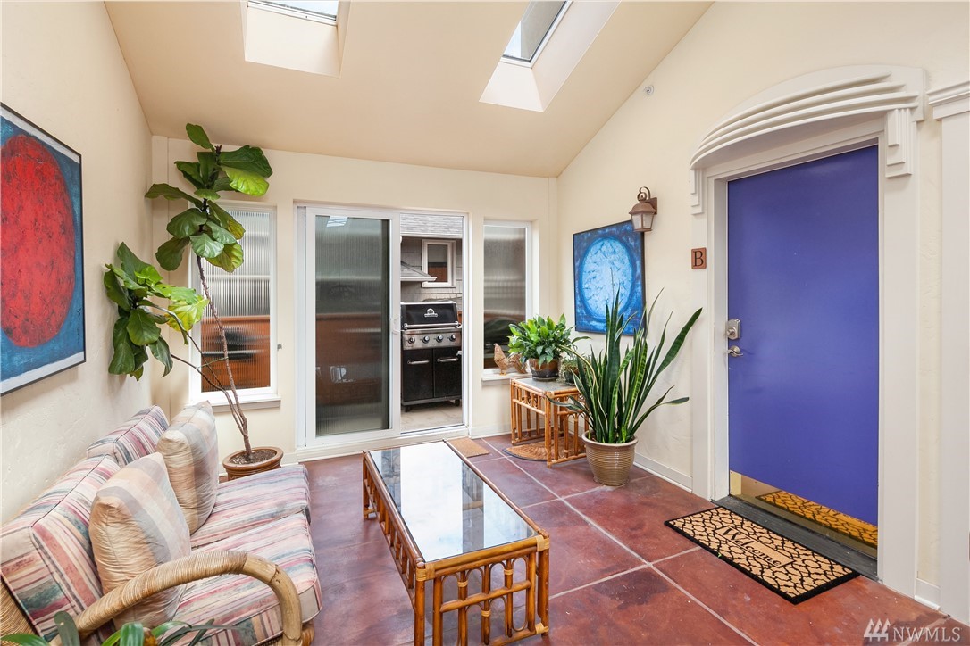 7033 15th Ave NW Unit B Unit B Seattle WA 98117