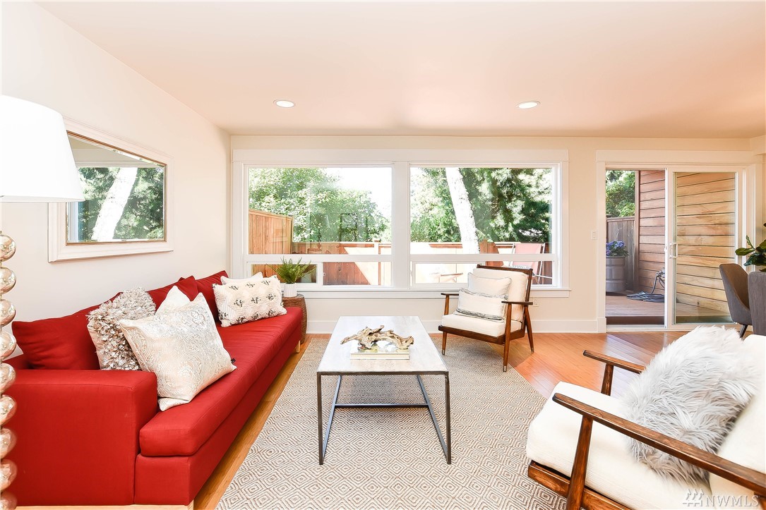 49 W Etruria St Unit 102 Unit 102 Seattle WA 98119