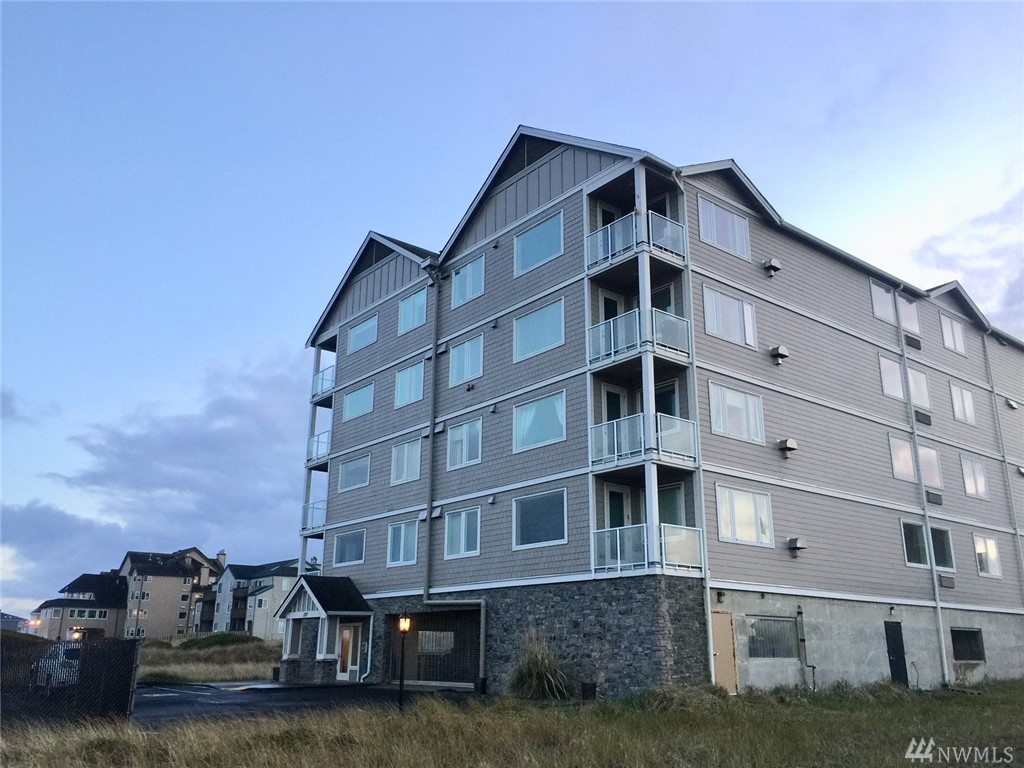 1377 Ocean Shores Blvd SW Unit 303 Unit 303 Ocean Shores WA 98569
