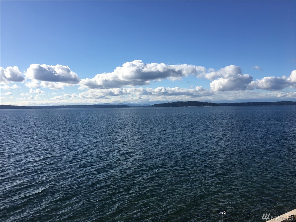 4125 Beach Dr SW Unit 4127 Unit 4127 Seattle WA 98116
