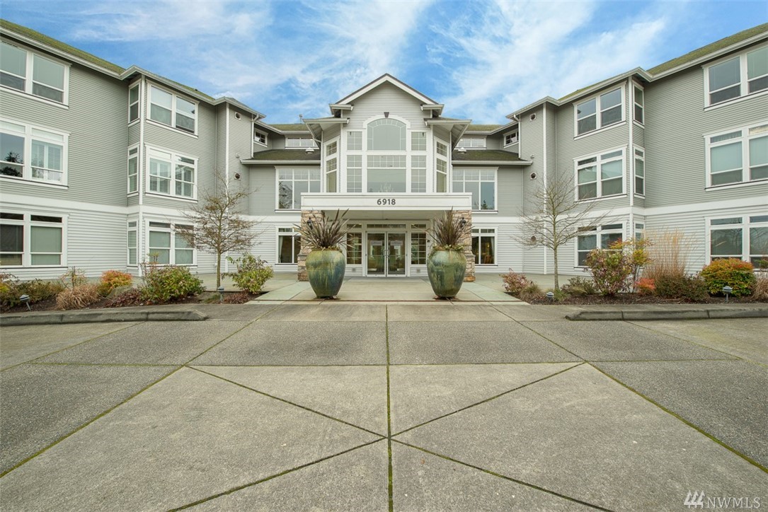 6918 208th St SW Unit 303 Unit 303 Lynnwood WA 98036