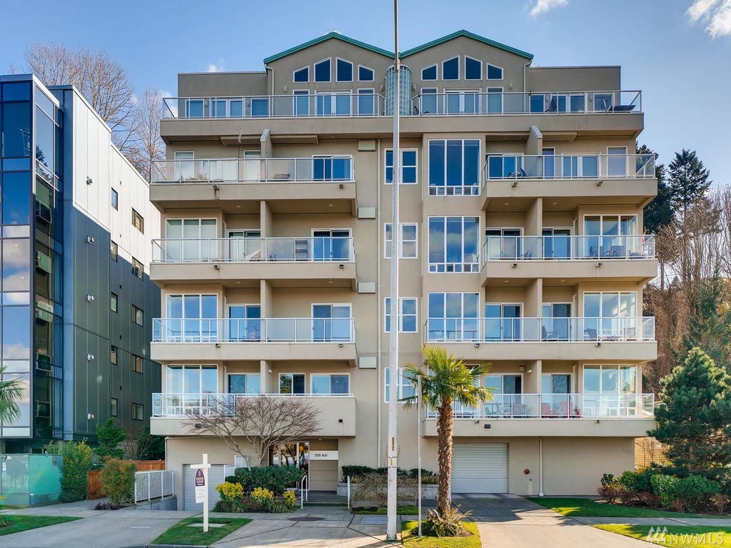 1238 Alki Ave SW Unit 202 Unit 202 Seattle WA 98116