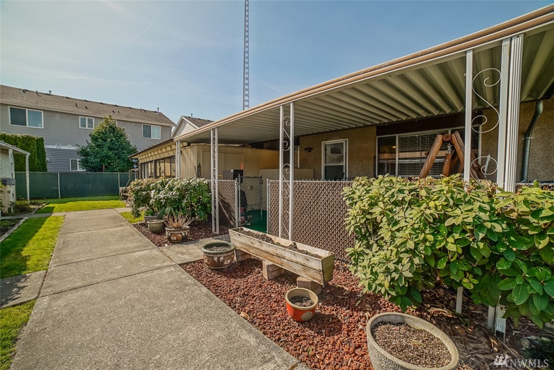 730 Marion Ln SE Puyallup WA 98372