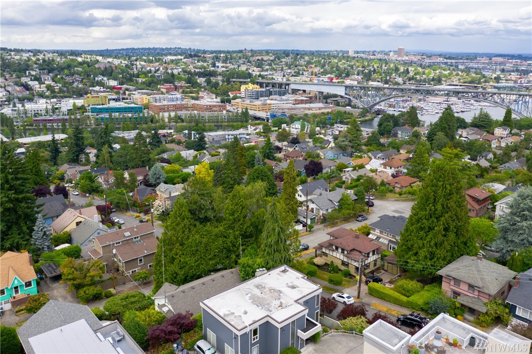 2633 Warren Ave N Unit 1 Unit 1 Seattle WA 98109