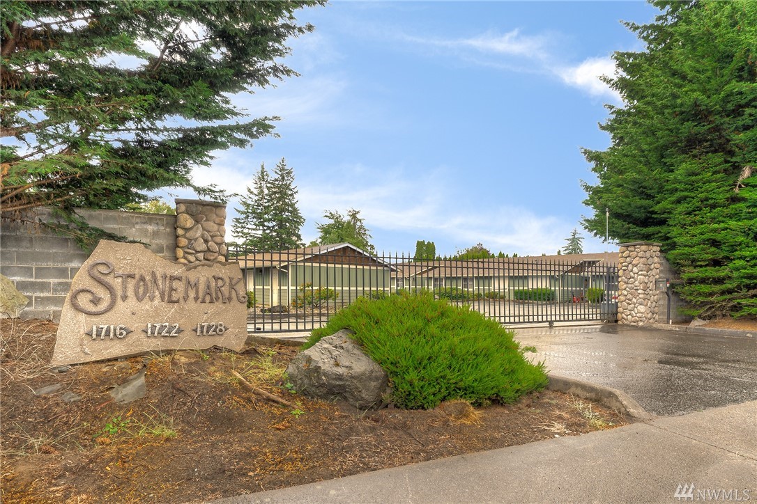 1722 E Pioneer Ave Unit 10 Unit 10 Puyallup WA 98372