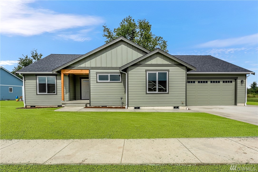 406 Cornerstone Dr Unit  Sumas WA 98295