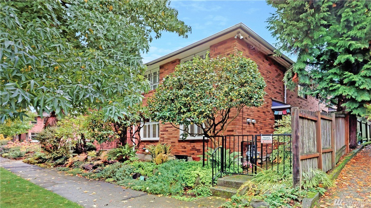 527 1/2 17th Ave E Seattle WA 98112