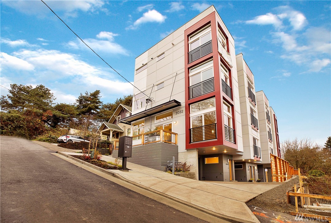 3032 SW Charlestown St Unit D Unit D Seattle WA 98126