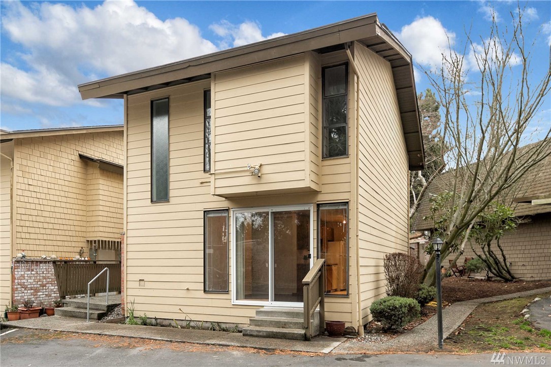 220 SW 200th St Unit 206 Unit 206 Normandy Park WA 98166