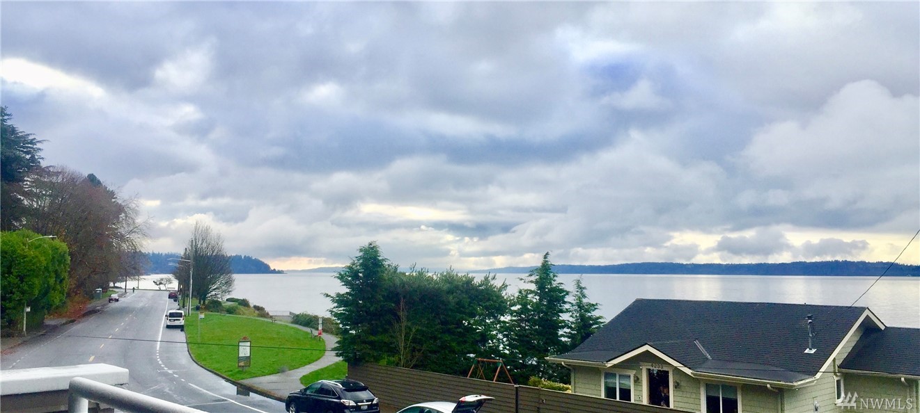 4226 Beach Dr SW Unit 202 Unit 202 Seattle WA 98116