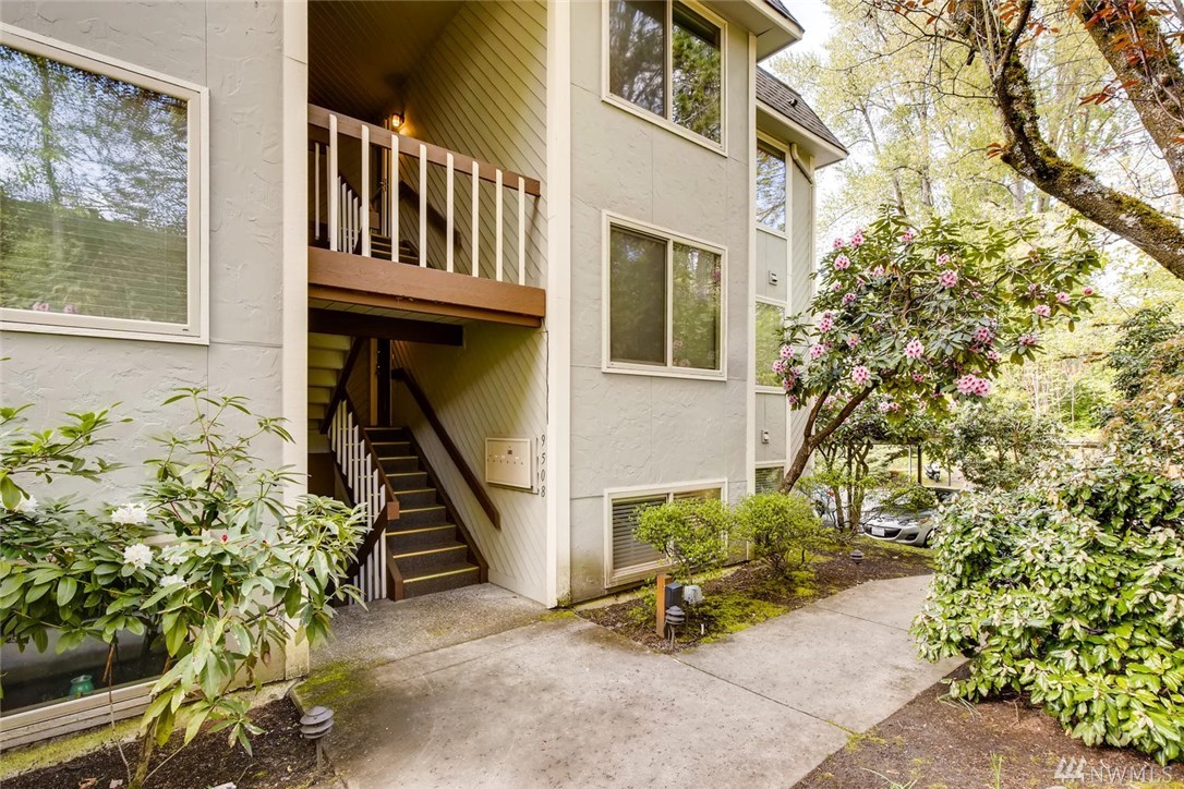 9508 Ravenna Ave NE Unit 107 Unit 107 Seattle WA 98115