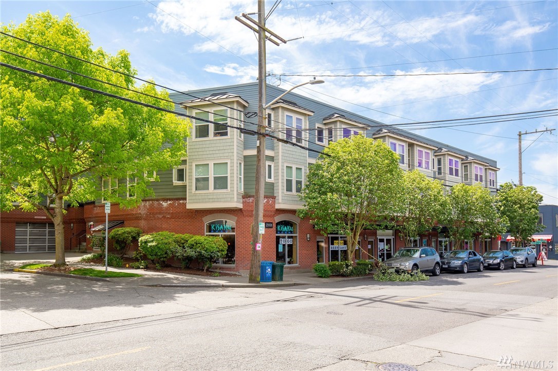 2105 N 55th St Unit 313 Unit 313 Seattle WA 98103