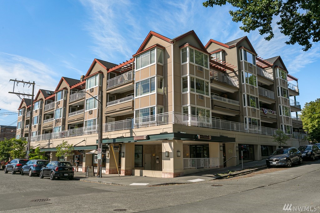 2425 33rd Ave W Unit 107 Unit 107 Seattle WA 98199