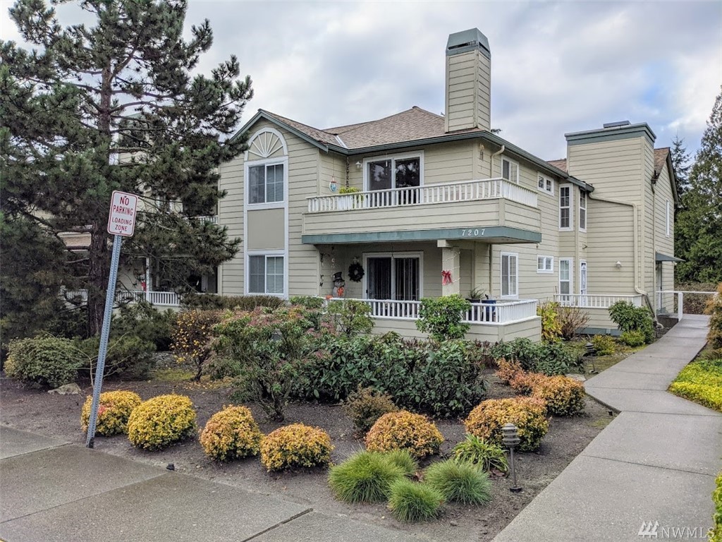 7207 210th St SW Unit 101 Unit 101 Edmonds WA 98026