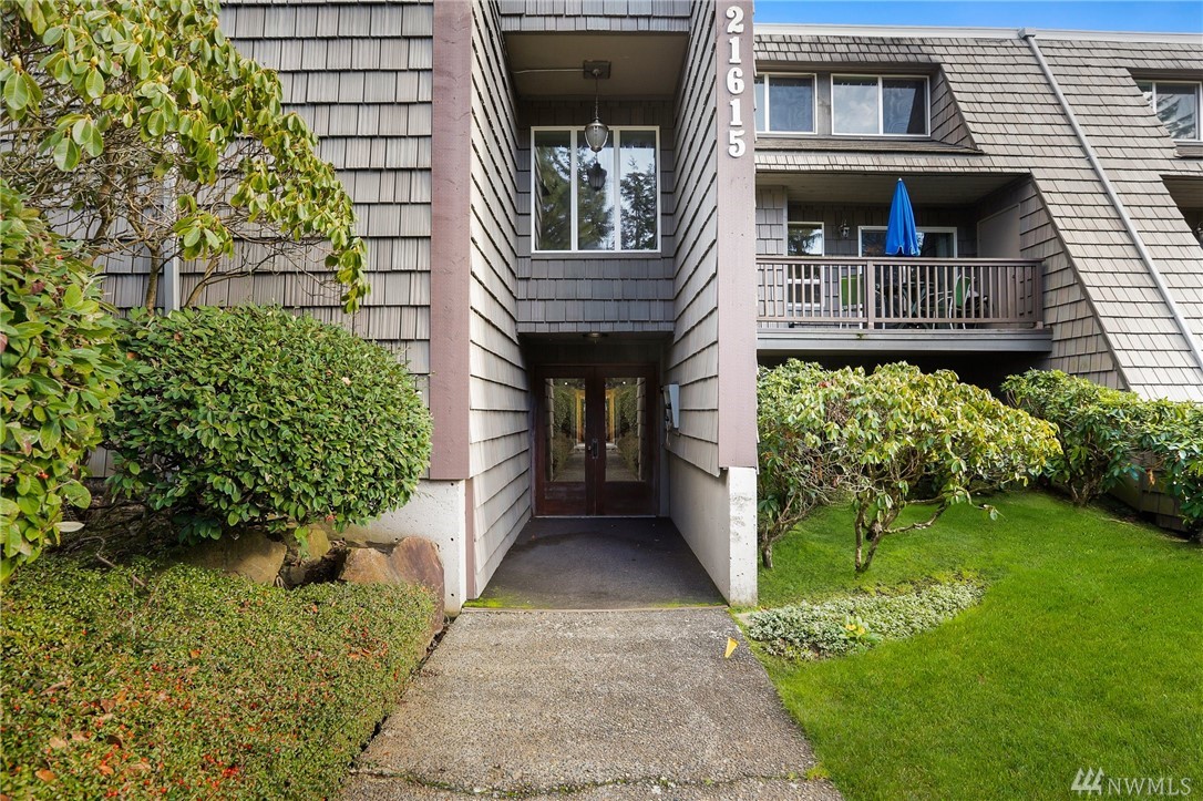 21615 80th Ave W Unit 216 Unit 216 Edmonds WA 98026