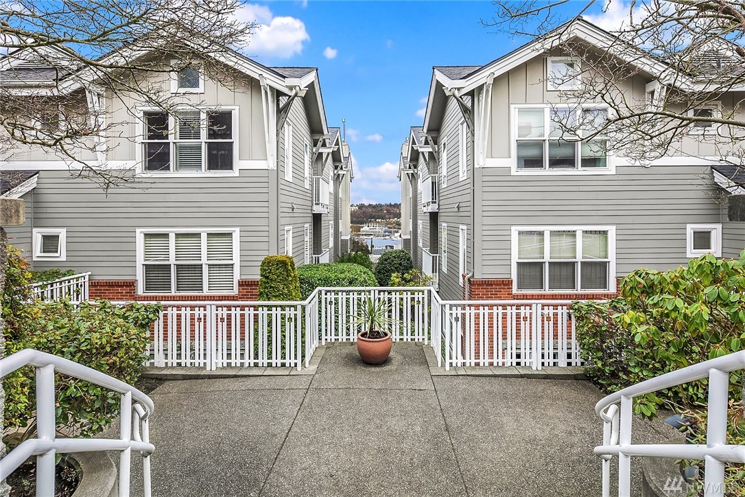 1230 5th Ave N Unit 102 Unit 102 Seattle WA 98109