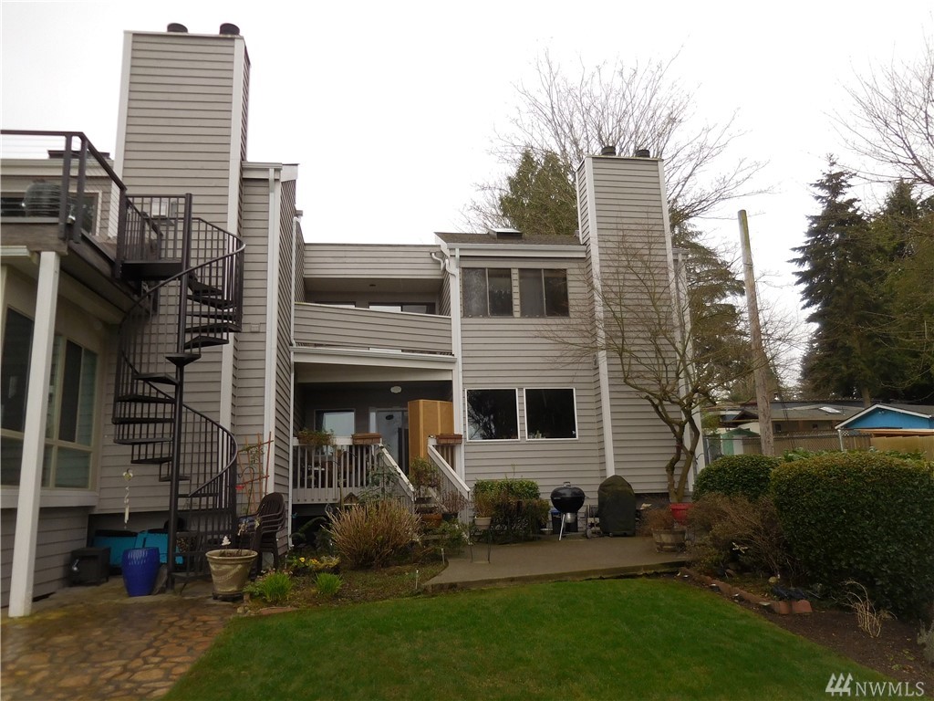 19801 32nd Ave S Unit 2 Unit 2 SeaTac WA 98188