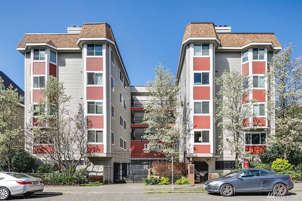 1617 Summit Ave Unit 13 Unit 13 Seattle WA 98122
