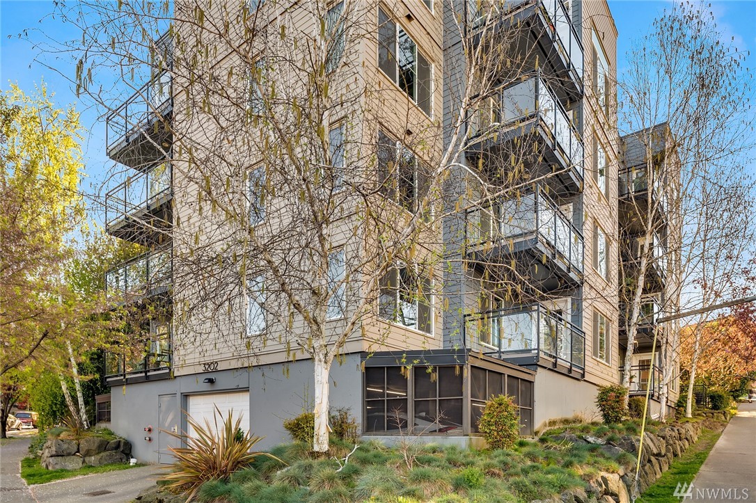 3202 SW Avalon Way Unit 102 Unit 102 Seattle WA 98126