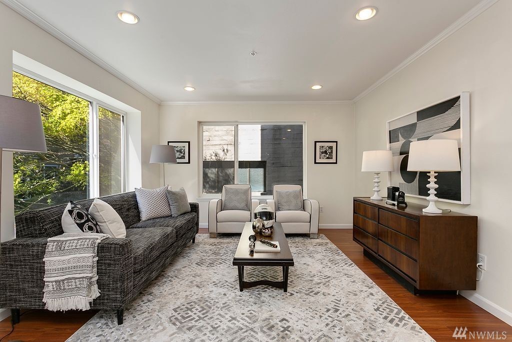 712 E Denny Way Unit 201 Unit 201 Seattle WA 98122