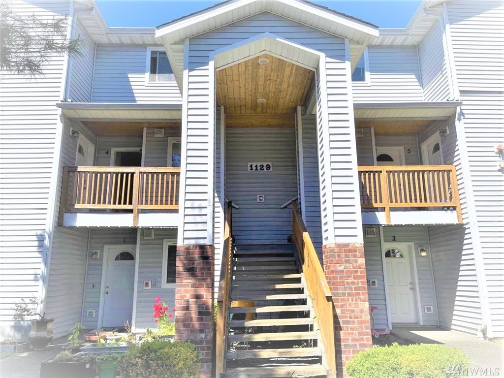 1129 W Casino Rd Unit 4 Unit 4 Everett WA 98204