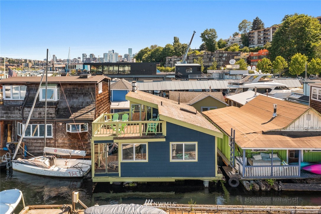 2420 Westlake Ave N Unit 11 Unit 11 Seattle WA 98109