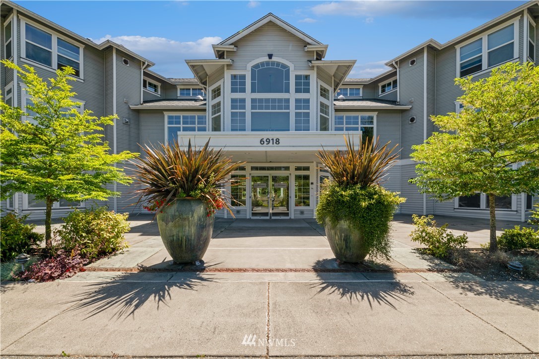 6918 208th St SW Unit 210 Unit 210 Lynnwood WA 98036