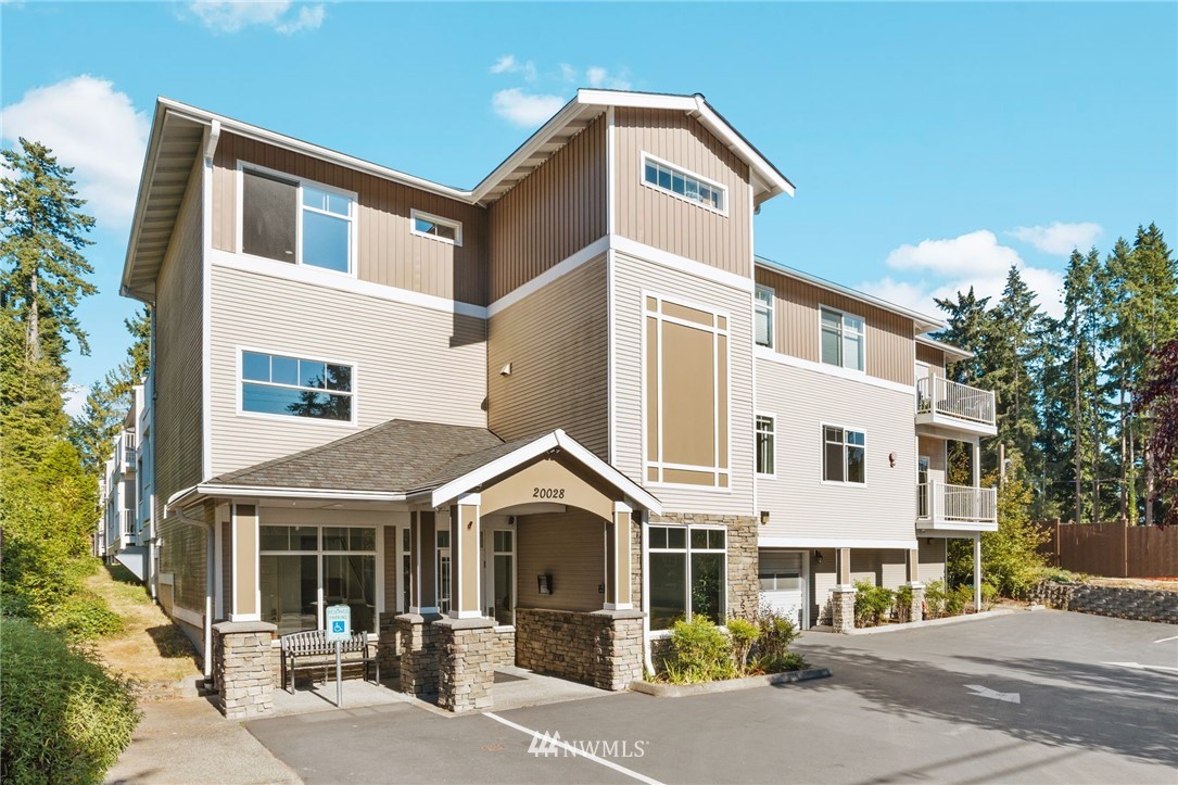 20028 15th Ave NE Unit 109 Unit 109 Shoreline WA 98155