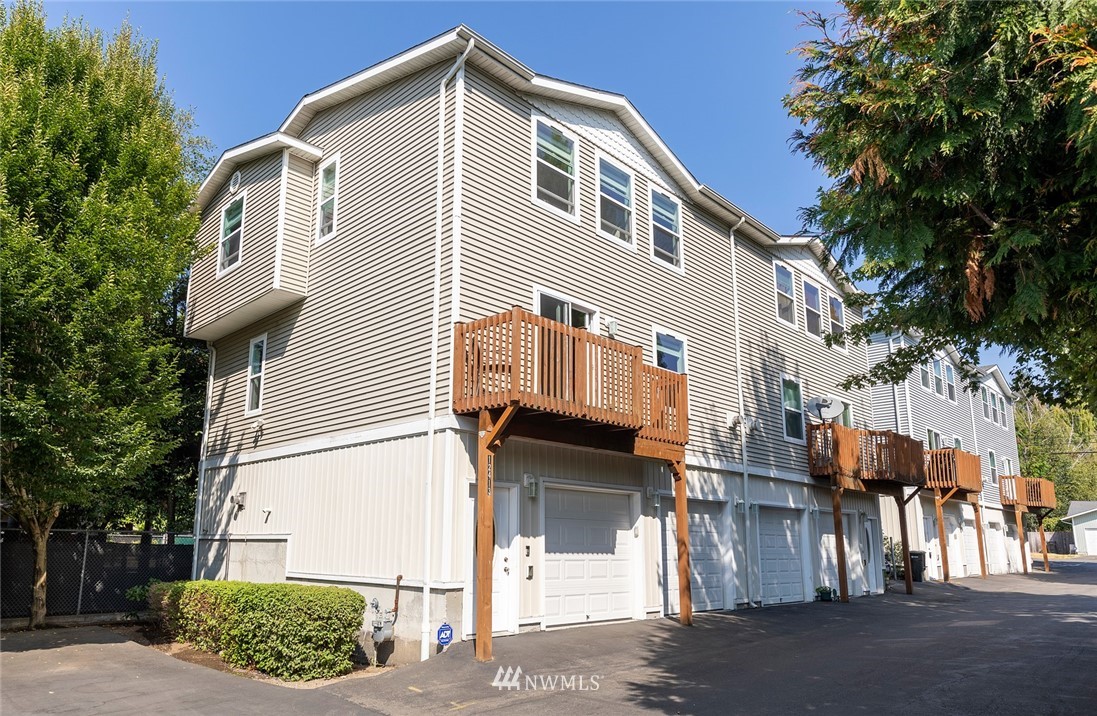 12413 10th Ln SW Unit D Unit D Seattle WA 98146