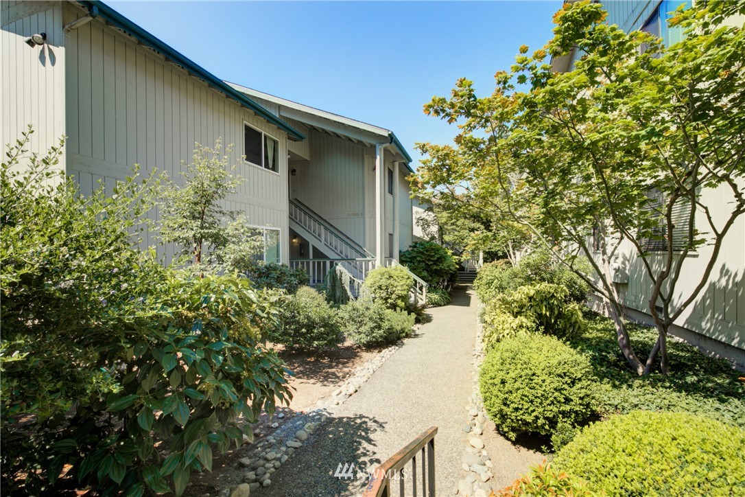 18003 108th Ave NE Unit B2 Unit B2 Bothell WA 98011