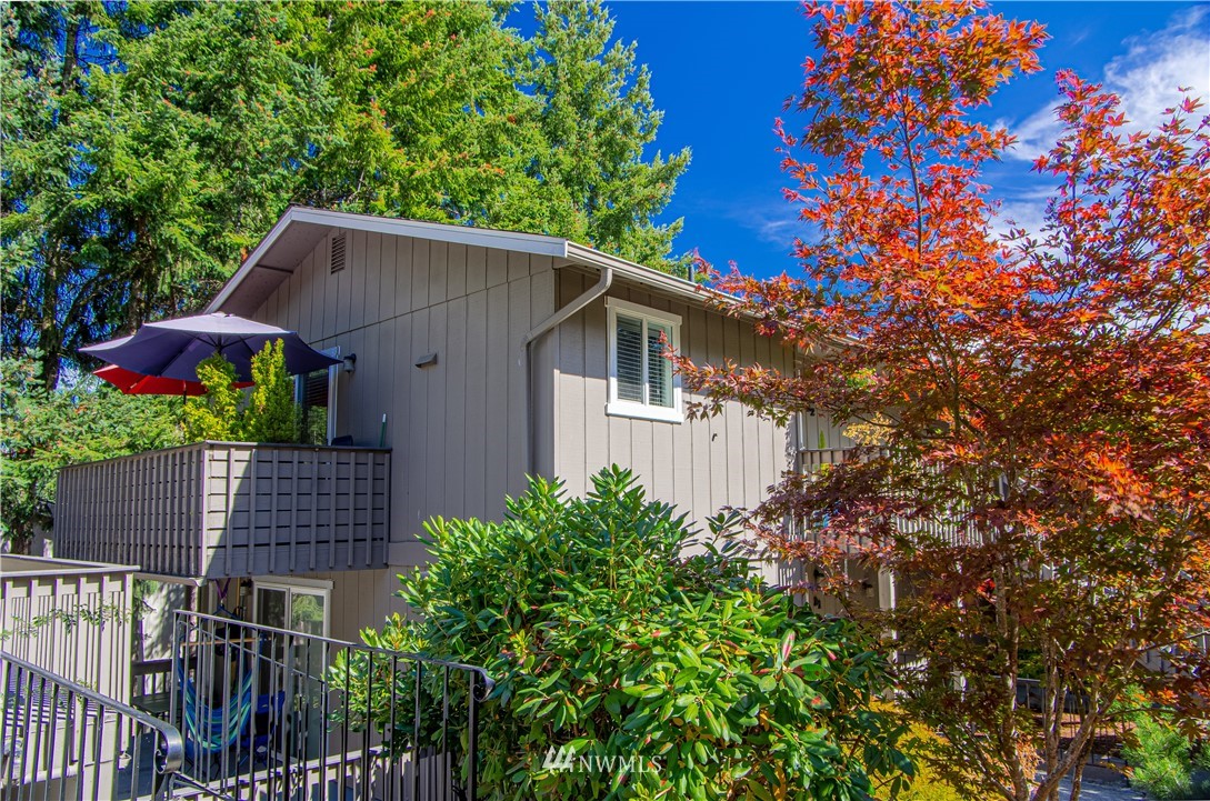 10000 SE 6th St Unit B2 Unit B2 Bellevue WA 98004