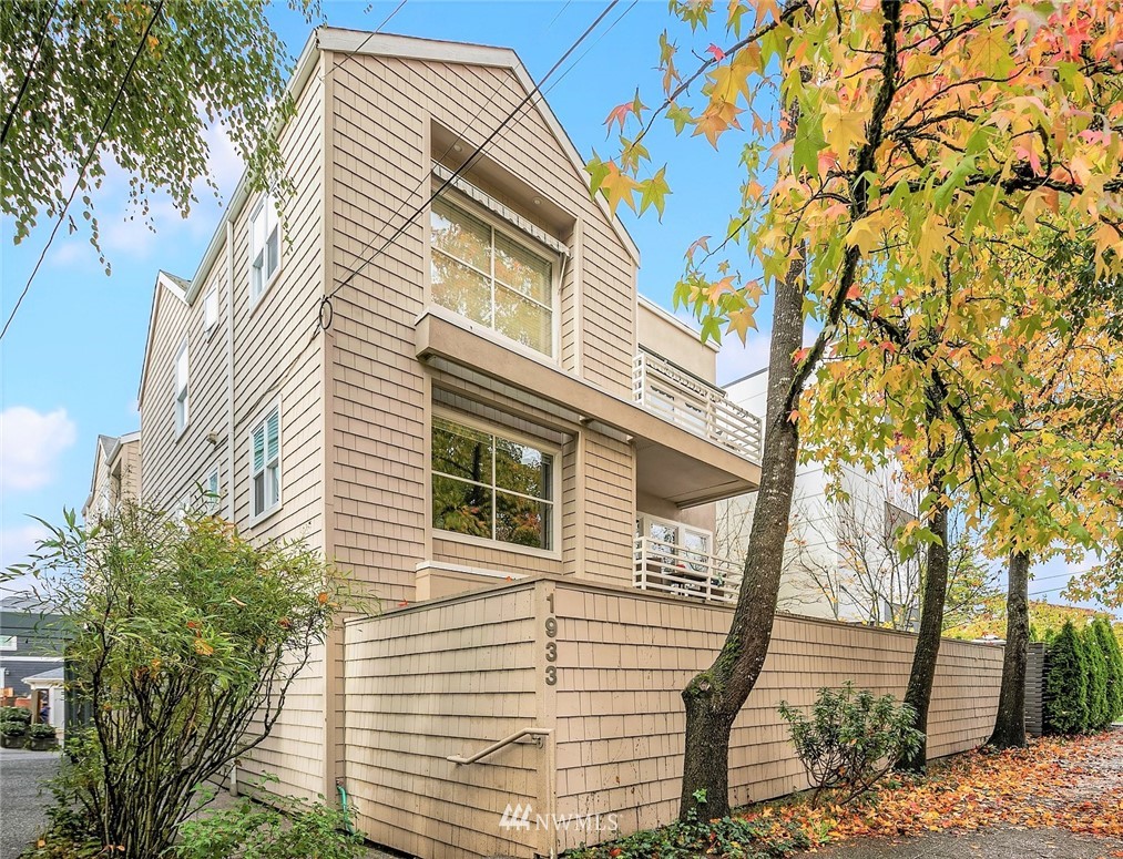 1933 42nd Ave E Unit 2 Unit 2 Seattle WA 98112