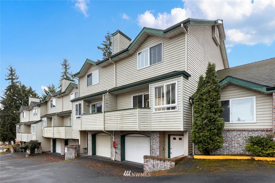 19523 Aurora Ave N Unit B-13 Unit B-13 Shoreline WA 98133