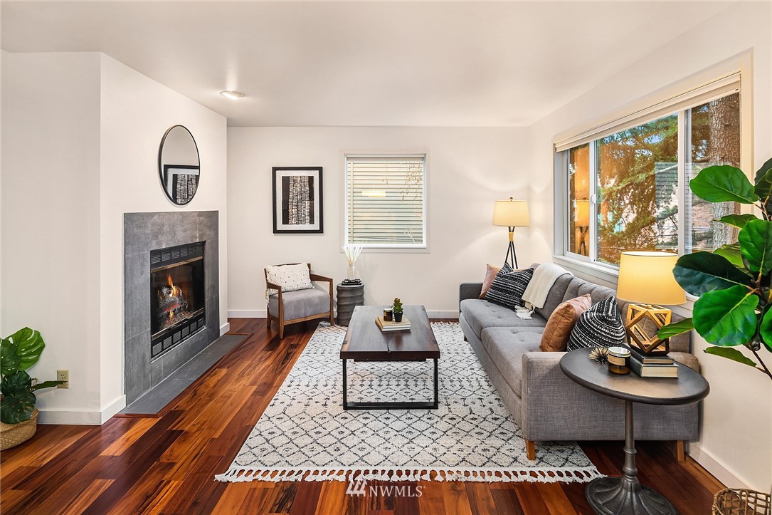 1617 Summit Ave Unit 12 Unit 12 Seattle WA 98122