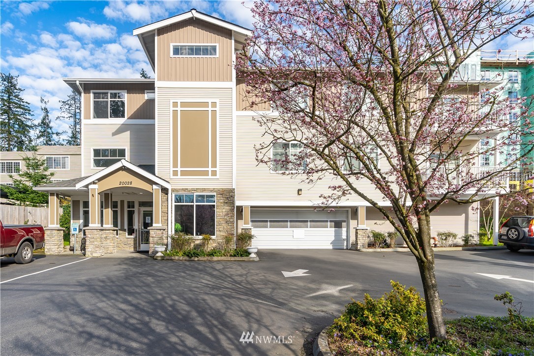 20028 15th Ave NE Unit 104 Unit 104 Shoreline WA 98155