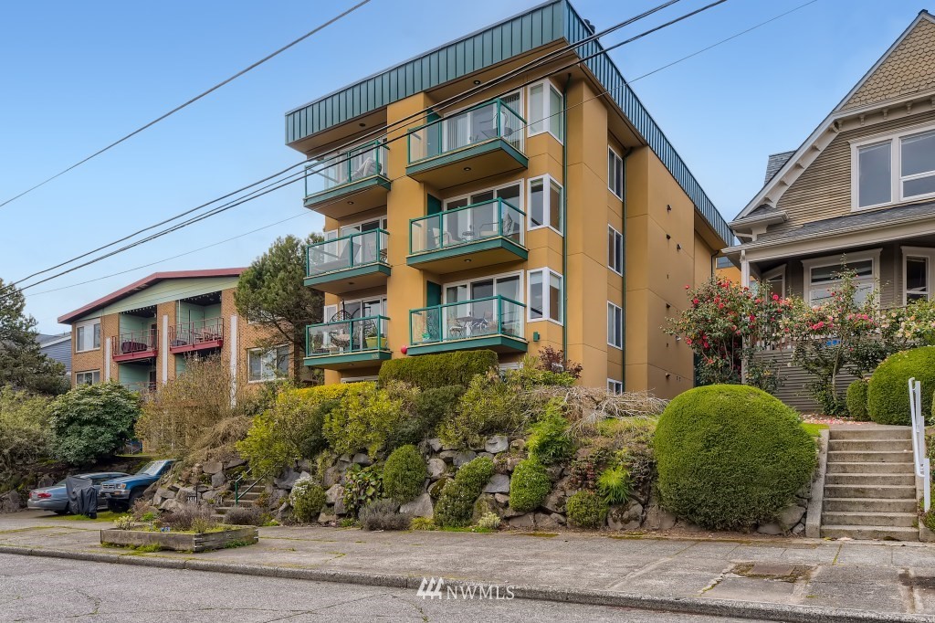 3919 Whitman Ave N Unit 301 Unit 301 Seattle WA 98103