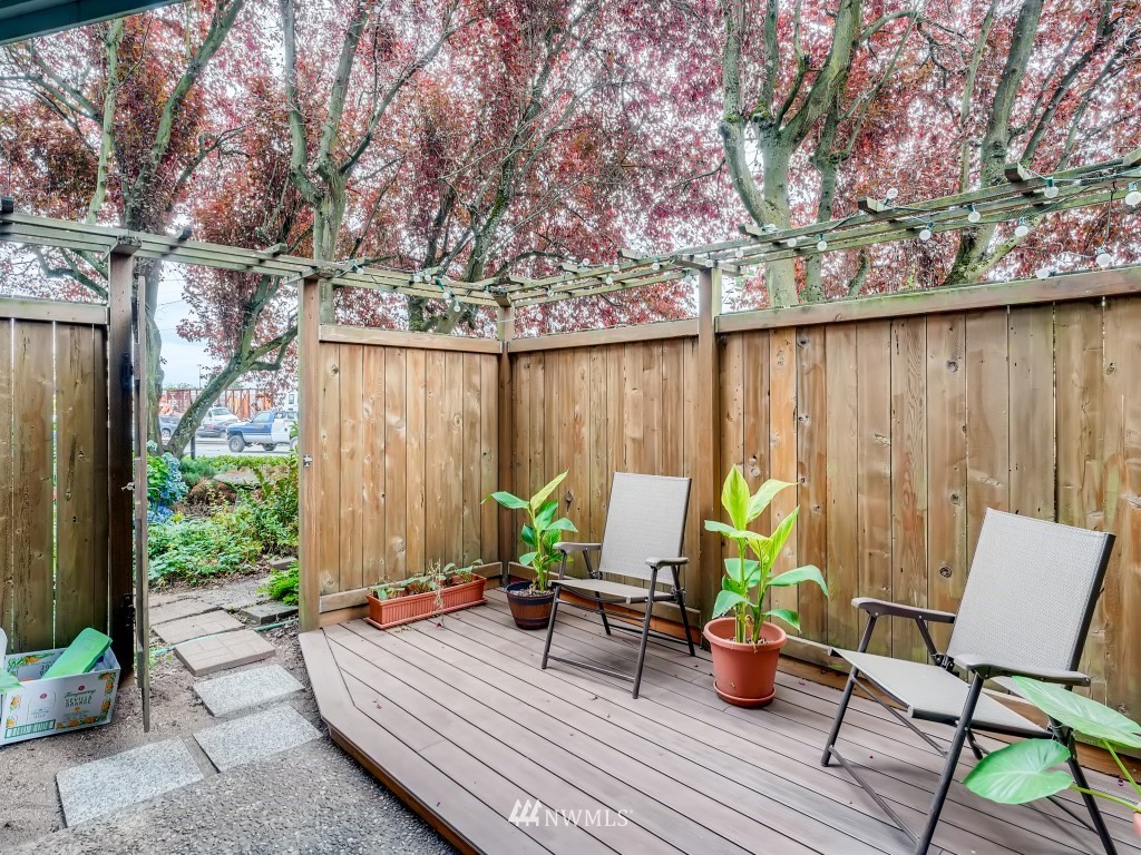 3413 Gilman Ave W Unit 101 Unit 101 Seattle WA 98199